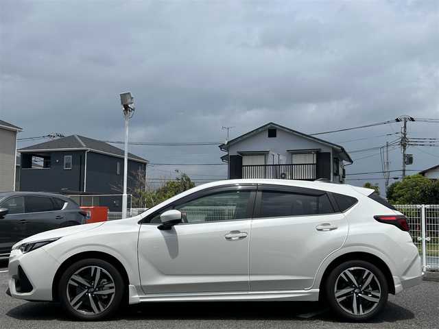スバル インプレッサ ST－H 静岡県 2023(令5)年 0.2万km クリスタルホワイトP ユーザー買取車両/純正ディーラーナビ/【FM/AM/BT/地デジTV】/純正LEDヘッドライト/純正17インチAW/クルーズコントロール/エンジンスタートボタン/バックカメラ/ETC/USB入力端子/純正フロアマット/パワーシート/横滑り防止装置/コーナーセンサー/MTモード付AT/衝突被害軽減システム/AFS/4WD/ドライブレコーダー/スマートキー/スペアキー×1/アイドリングストップ/AVH（オートビークルホールド）/SRH（ステアリング連携ヘッドランプ）