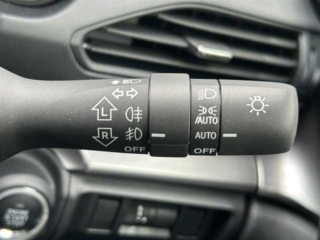 スバル インプレッサ ST－H 静岡県 2023(令5)年 0.2万km クリスタルホワイトP ユーザー買取車両/純正ディーラーナビ/【FM/AM/BT/地デジTV】/純正LEDヘッドライト/純正17インチAW/クルーズコントロール/エンジンスタートボタン/バックカメラ/ETC/USB入力端子/純正フロアマット/パワーシート/横滑り防止装置/コーナーセンサー/MTモード付AT/衝突被害軽減システム/AFS/4WD/ドライブレコーダー/スマートキー/スペアキー×1/アイドリングストップ/AVH（オートビークルホールド）/SRH（ステアリング連携ヘッドランプ）