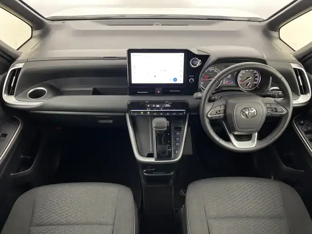 トヨタ ノア S－G 鹿児島県 2023(令5)年 2.5万km ホワイトパールクリスタルシャイン 純正ナビ/(Bluetooth/CD/DVD/USB/AM/FM/HDMI)/地デジフルセグ/純正フリップダウンモニター/バックカメラ/ETC2.0/アダプティブクルーズコントロール/車線逸脱警報/衝突軽減ブレーキ/クリアランスソナー/オートマチックハイビーム/電子パーキングシステム/ブレーキホールド/前席シートヒーター/ウィンカーミラー/電動格納ミラー/フロントフォグランプ/ロールサンシェード/プッシュスタート/純正フロアマット/純正ドアバイザー/純正16インチアルミホイール