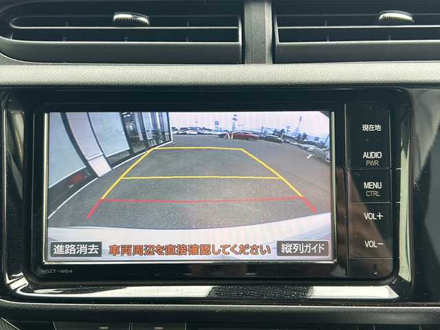 トヨタ アクア X－URBAN ソリッド 山形県 2016(平28)年 10.9万km ライムホワイトパールクリスタルシャイン 寒冷地仕様/純正SDナビ/・NSZT-W64/　（CD、BT、フルセグTV、MSV）/バックカメラ/ビルトインETC/ハーフレザーシート/前席シートヒーター/革巻きステアリング/ステアリングリモコン/スマートキー/プッシュスタート/純正フロアマット/オートライト/LEDライト/フォグランプ/電動格納ウィンカーミラー/ドアバイザー