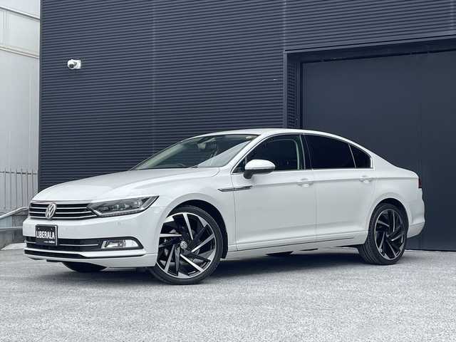 フォルクスワーゲン パサート TSI コンフォートライン 和歌山県 2015(平27)年 8.2万km 白 Discover Pro/フルセグテレビ/バックカメラ/ACC/D席パワーシート/FRコーナーセンサー/アイドリングストップ/LEDヘッドライト/オートホールド/ETC