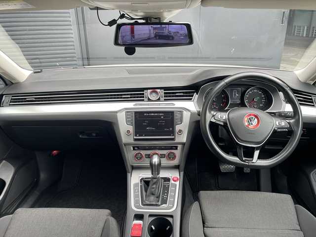 フォルクスワーゲン パサート TSI コンフォートライン 和歌山県 2015(平27)年 8.2万km 白 Discover Pro/フルセグテレビ/バックカメラ/ACC/D席パワーシート/FRコーナーセンサー/アイドリングストップ/LEDヘッドライト/オートホールド/ETC