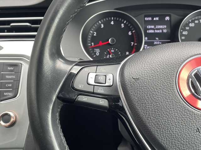 フォルクスワーゲン パサート TSI コンフォートライン 和歌山県 2015(平27)年 8.2万km 白 Discover Pro/フルセグテレビ/バックカメラ/ACC/D席パワーシート/FRコーナーセンサー/アイドリングストップ/LEDヘッドライト/オートホールド/ETC