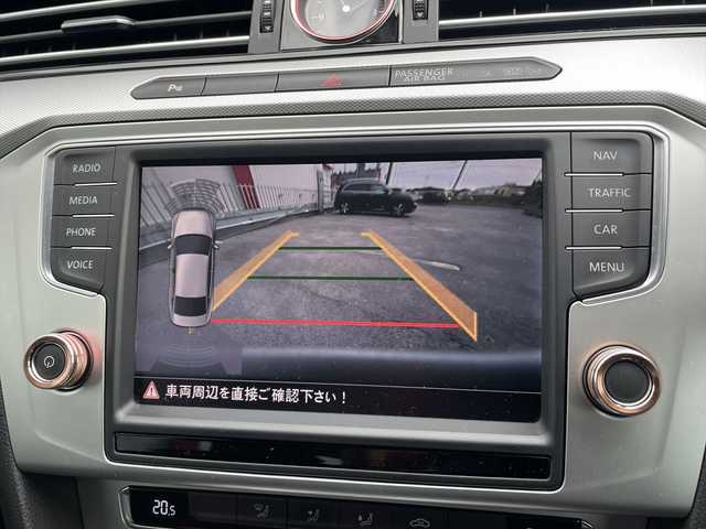 フォルクスワーゲン パサート TSI コンフォートライン 和歌山県 2015(平27)年 8.2万km 白 Discover Pro/フルセグテレビ/バックカメラ/ACC/D席パワーシート/FRコーナーセンサー/アイドリングストップ/LEDヘッドライト/オートホールド/ETC