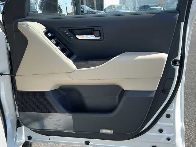 トヨタ ランドクルーザー ZX 鹿児島県 2025(令7)年 0.1千km プレシャスホワイトパール 純正ディスプレイオーディオ/フルセグTV/ETC2.0　/周囲カメラ/Bluetooth接続/クルーズコントロール/４WD/MTモード付AT/電動ムーンルーフ/電動リアゲート/パワーシート/レザーシート/ルーフレール/モデリスタ/オートライト/ヘッドレストモニター/ヘッドアップディスプレイ/電動格納サードシート/クールボックス/ワンオーナー/2025年改良モデル/純正20インチアルミホイール/純正フロアマット