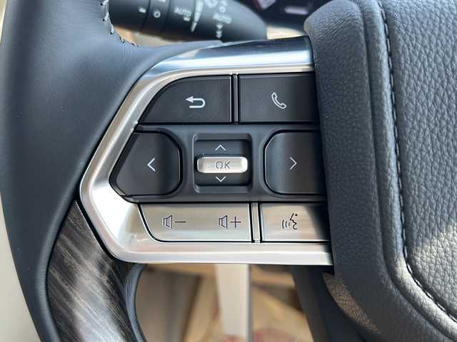 トヨタ ランドクルーザー ZX 鹿児島県 2025(令7)年 0.1千km プレシャスホワイトパール 純正ディスプレイオーディオ/フルセグTV/ETC2.0　/周囲カメラ/Bluetooth接続/クルーズコントロール/４WD/MTモード付AT/電動ムーンルーフ/電動リアゲート/パワーシート/レザーシート/ルーフレール/モデリスタ/オートライト/ヘッドレストモニター/ヘッドアップディスプレイ/電動格納サードシート/クールボックス/ワンオーナー/2025年改良モデル/純正20インチアルミホイール/純正フロアマット