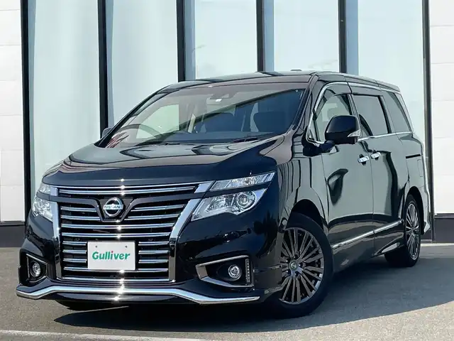 日産 エルグランド 250HWS S アーバンクロム 大阪府 2020(令2)年 3.6万km ファントムブラック 純正ナビ　/　フルセグTV/CD/DVD/Bluetooth/USB/全方位モニター　/後席モニター/社外エアロ　/衝突軽減ブレーキ　/クリアランスソナー　/サンルーフ　/両側パワースライドドア　/レーダークルーズコントロール/レーンキープアシスト/オートマチックハイビーム/オットマン/純正18インチアルミホイール　/純正フロアマット/プッシュスタート　/スマートキー　/ハーフレザー　/ＥＴＣ　/ＬＥＤ