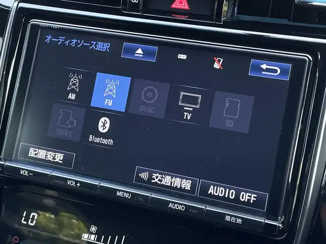 トヨタ ハリアー エレガンス G’s 愛媛県 2016(平28)年 6.1万km ホワイトパールクリスタルシャイン ワンオーナー/純正9インチナビ/(CD/DVD/BT/フルセグ)/バックカメラ/ハーフレザーシート/D席パワーシート/ステアリングスイッチ/オートライト/フォグランプ/ETC