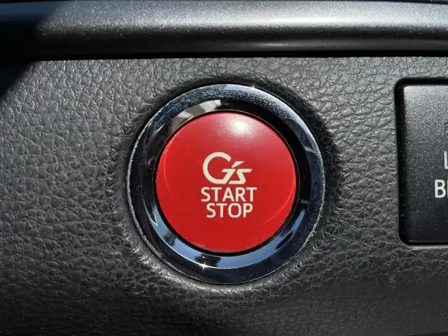 トヨタ ハリアー エレガンス G’s 愛媛県 2016(平28)年 6.1万km ホワイトパールクリスタルシャイン ワンオーナー/純正9インチナビ/(CD/DVD/BT/フルセグ)/バックカメラ/ハーフレザーシート/D席パワーシート/ステアリングスイッチ/オートライト/フォグランプ/ETC