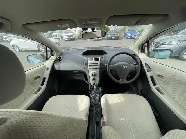 トヨタ ヴィッツ F 千葉県 2006(平18)年 7.9万km ライトブルーマイカメタリック 純正オーディオ/ドアバイザー/フロアマット/ポータブルナビ/電動格納ミラー/リモコンキー