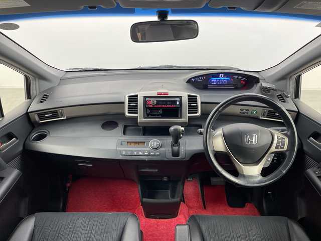 ホンダ フリード スパイク ハイブリット ジャストセレクション 群馬県 2013(平25)年 14.7万km プレミアムスパークルブラックパール 社外オーディオレス　両側電動スライドドア　クルーズコントロール　ハーフレザーシート　横滑り防止機能　オートライト　革巻きステアリング　ステアリングスイッチ　ETC　スマートキー　禁煙車