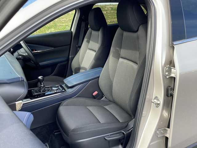 マツダ ＣＸ－３０ 20S プロアクティブツーリングセレ 新潟県 2022(令4)年 4.2万km プラチナクォーツメタリック 4WD/純正SDナビ/CD/DVD/BT/フルセグテレビ/ミュージックサーバー/全方位カメラ/ETC/ドライブレコーダー/衝突被害軽減ブレーキ/レーンキープアシスト/レーダークルーズコントロール/運転席パワーシート/シートヒーター /ステアリングヒーター/ステアリングスイッチ/コーナーセンサー/パワーバックドア/スマートキー/プッシュスタート/LEDヘッドライト/オートライト/オートハイビーム/フォグランプ/純正18インチアルミホイール