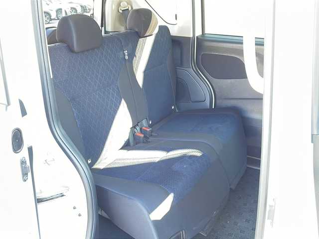 日産 ルークス ハイウェイスター X 長野県 2023(令5)年 1万km ホワイトパール 禁煙車/社外オーディオ（CD/AUX/FM/AM）/・インテリジェントエマージェンシーブレーキ/・踏み間違い衝突防止アシスト/・車線逸脱警報機能/・車線逸脱防止支援システム/・ふらつき警報機能/・標識認識機能/・コーナーセンサー/ETC/ハンズフリー片側電動スライドドア/ドライブレコーダー/シートヒーター/ベンチシート/LEDヘッドライト/フォグランプ/オートライト/スマートキー/Pスタート/電動格納ミラー/純正AWスタッドレス積み込み