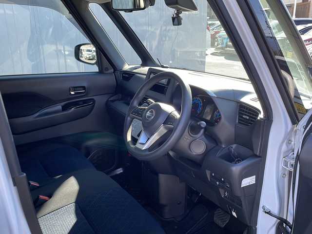 日産 ルークス ハイウェイスター X 長野県 2023(令5)年 1万km ホワイトパール 禁煙車/社外オーディオ（CD/AUX/FM/AM）/・インテリジェントエマージェンシーブレーキ/・踏み間違い衝突防止アシスト/・車線逸脱警報機能/・車線逸脱防止支援システム/・ふらつき警報機能/・標識認識機能/・コーナーセンサー/ETC/ハンズフリー片側電動スライドドア/ドライブレコーダー/シートヒーター/ベンチシート/LEDヘッドライト/フォグランプ/オートライト/スマートキー/Pスタート/電動格納ミラー/純正AWスタッドレス積み込み