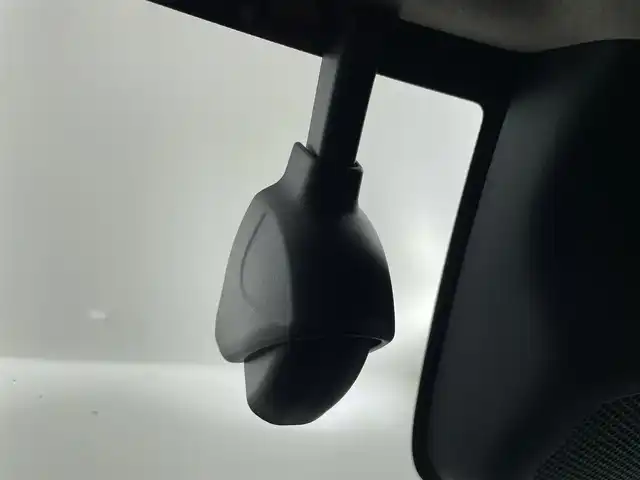 ホンダ ヴェゼル ハイブリッド e:HEV Z 福井県 2021(令3)年 4.1万km メテオロイドグレーメタリック ホンダセンシング/純正8インチメモリナビ/（BT/USB/FM/AM）/フルセグTV/ビルトインＥＴＣ/バックカメラ/純正ドライブレコーダー前後/ステアリングヒーター/シートヒーター（D＋N）/ハーフレザーシート/パワーバックドア/純正アルミホイール/純正ラバーマット/ドアバイザー/LEDライト/プッシュスタート/スマートキー/スペアキー1本