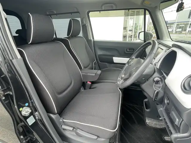 スズキ ハスラー Jスタイル 熊本県 2015(平27)年 8.1万km 黒 (株)IDOMが運営する【じしゃロン熊本店】の自社ローン専用車両になりますこちらは現金またはオートローンご利用時の価格です。自社ローンご希望の方は別途その旨お申付け下さい/社外ナビ（ワンセグ　ＢＴ）　/バックカメラ　/ドライブレコーダー　/フロント左右シートヒーター　/アイドリングストップ　/衝突被害軽減システム　/Ｗエアバッグ　/ツートンルーフ　/プッシュスタート　/スマートキー