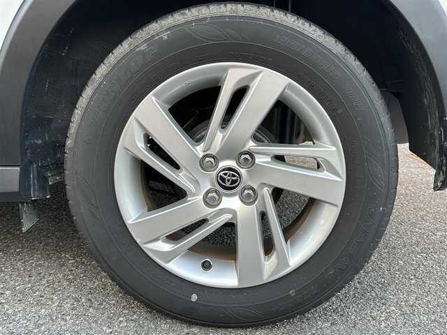 トヨタ ライズ G 大阪府 2023(令5)年 0.7万km シャイニングホワイトパール ワンオーナー/ナビレディパッケージ/パノラミックビュー対応ナビレディパッケージ/・パノラミックビューモニター/・ステアリングスイッチ/（オーディオ/ハンズフリー/パノラミックビュー操作）/BSM（ブラインドスポットモニター）/RCTA（リヤトラフィックアラート）/純正7インチナビ（NSZT-W68T）/・AM/FM/CD/DVD/BTフルセグ/スマートアシスト/・衝突回避支援ブレーキ/・衝突警報機能/・標識認識機能/・先行車発進お知らせ機能/・ブレーキ制御付誤発進抑制機能（前後）/・車線逸脱警報機能/車線逸脱抑制機能/・コーナーセンサー/純正LEDヘッドライト/純正16インチアルミホイール/前後ドライブレコーダー/ETC/保証書/取扱説明書/記録簿R5/R6