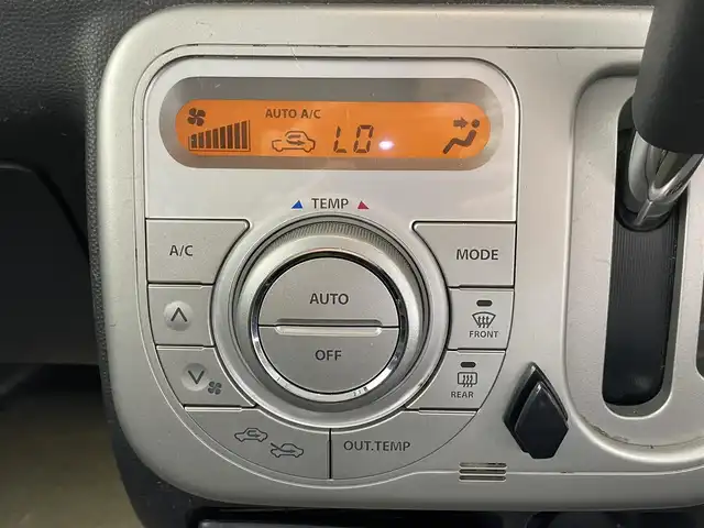 スズキ ラパン X セレクション 滋賀県 2013(平25)年 8.8万km パールホワイト 禁煙車/社外メモリーナビ/・フルセグTV/DVD/SD/Bluetooth/・AVIC-MRZ99/LEDヘッドライト/シートヒーター/ビルトインETC/電動格納ミラー/スマートキー/プッシュスタート/盗難防止装置