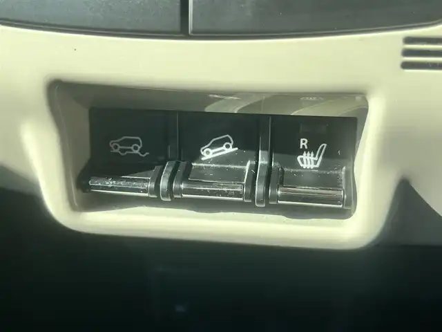 スズキ ハスラー ワンダラー 島根県 2019(平31)年 3.6万km ピュアホワイトパール/ウッディブラウン2トーンルーフ 4WD/純正メモリナビ/フルセグ　/ＤＶＤ再生/Ｂｌｕｅｔｏｏｔｈ　/前席シートヒーター/バックカメラ/ダウンヒルアシストコントロール　/衝突被害軽減システム/レーンアシスト　/純正HIDライト/盗難防止装置/保証書　 　/スペアキー1本/スチールホイール＆サマータイヤ4本セット積込み(5分山)/純正フロアマット/純正スチールホイール