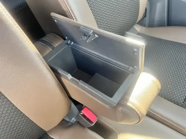 スズキ ハスラー ワンダラー 島根県 2019(平31)年 3.6万km ピュアホワイトパール/ウッディブラウン2トーンルーフ 4WD/純正メモリナビ/フルセグ　/ＤＶＤ再生/Ｂｌｕｅｔｏｏｔｈ　/前席シートヒーター/バックカメラ/ダウンヒルアシストコントロール　/衝突被害軽減システム/レーンアシスト　/純正HIDライト/盗難防止装置/保証書　 　/スペアキー1本/スチールホイール＆サマータイヤ4本セット積込み(5分山)/純正フロアマット/純正スチールホイール