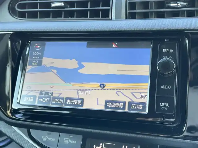 トヨタ アクア S 徳島県 2015(平27)年 8万km コバルトブルーメタリック 純正SDナビ(NSZN-W64T)/・FM AM Bluetooth CD/DVD SD/フルセグTV/バックカメラ/スペアキー/ビルトインETC/ベンチシート/横滑り防止装置/盗難防止装置/純正フロアマット/オートライト/盗難防止装置/社外15インチアルミホイール/スペアタイヤ(サマー)