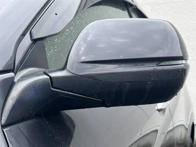ホンダ ヴェゼル X ホンダセンシング 秋田県 2018(平30)年 8.1万km ルーセブラックM 純正ナビ/衝突軽減システム/フルセグ/４WD/バックカメラ/スマートキー/LEDヘッドライト/純正エンジンスターター/社外アルミ/アイドリングストップ/レーンキープアシスト/クルーズコントロール/前席シートヒーター/ドライブレコーダー/パーキングアシスト/プッシュスタート/純正フロアマット/純正ドアバイザー/ETC/ステアリングスイッチ/寒冷地仕様/オートライト/オートエアコン/パワーステアリング/パワーウィンドウ/横滑り防止/電動格納ウィンカーミラー/保証書/取扱説明書/記録簿