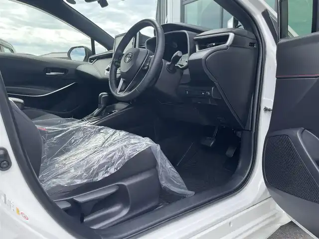 トヨタ カローラ スポーツ ハイブリッドG Z 香川県 2019(平31)年 4.6万km ホワイトパールクリスタルシャイン 登録時走行距離：46044km/純正9インチ「ナビ/フルセグTV/バックカメラ/ドライブレコーダー/ブラインドスポットモニター/レーダークルーズコントロール/レーダー探知機/LEDオートライト/フォグライト/コーナーセンサー/レーンキープアシスト/オートハイビーム/横滑り防止/スマートキー
