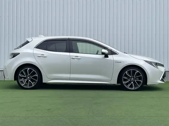 トヨタ カローラ スポーツ ハイブリッドG Z 香川県 2019(平31)年 4.6万km ホワイトパールクリスタルシャイン 登録時走行距離：46044km/純正9インチ「ナビ/フルセグTV/バックカメラ/ドライブレコーダー/ブラインドスポットモニター/レーダークルーズコントロール/レーダー探知機/LEDオートライト/フォグライト/コーナーセンサー/レーンキープアシスト/オートハイビーム/横滑り防止/スマートキー
