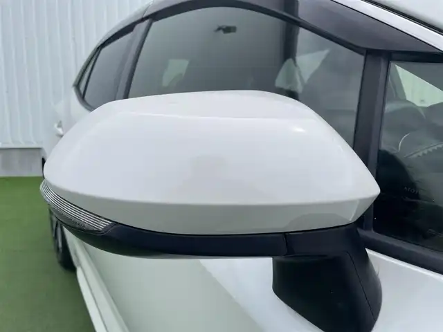トヨタ カローラ スポーツ ハイブリッドG Z 香川県 2019(平31)年 4.6万km ホワイトパールクリスタルシャイン 登録時走行距離：46044km/純正9インチ「ナビ/フルセグTV/バックカメラ/ドライブレコーダー/ブラインドスポットモニター/レーダークルーズコントロール/レーダー探知機/LEDオートライト/フォグライト/コーナーセンサー/レーンキープアシスト/オートハイビーム/横滑り防止/スマートキー