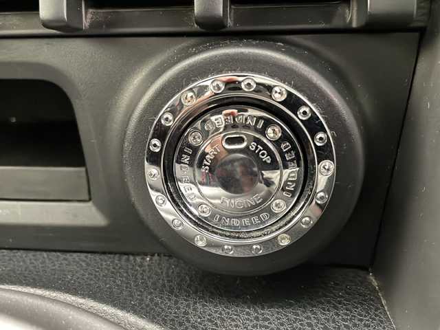 トヨタ ８６ GT リミテッド 大阪府 2013(平25)年 12.4万km サテンホワイトパール (株)IDOMが運営する【じしゃロン東大阪店】の自社ローン専用車両になりますこちらは現金またはオートローンご利用時の価格です。自社ローンご希望の方は別途その旨お申付け下さい/TRD製エアロ/TRD製4本出しマフラー/社外17インチアルミ/純正ナビ【NSZT-W62G】/バックカメラ/パドルシフト/オートライト/HIDヘッドライト/ドライブレコーダー　/ＥＴＣ/スマートキー＆プッシュスタート/取説＆保証書/スペアスマートキー