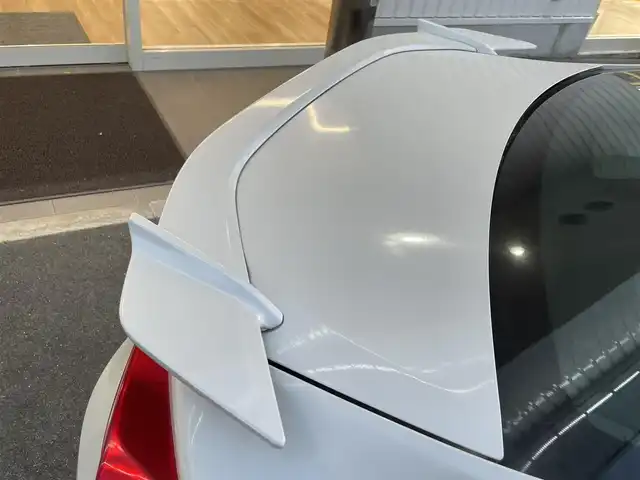 トヨタ ８６ GT リミテッド 大阪府 2013(平25)年 12.4万km サテンホワイトパール (株)IDOMが運営する【じしゃロン東大阪店】の自社ローン専用車両になりますこちらは現金またはオートローンご利用時の価格です。自社ローンご希望の方は別途その旨お申付け下さい/TRD製エアロ/TRD製4本出しマフラー/社外17インチアルミ/純正ナビ【NSZT-W62G】/バックカメラ/パドルシフト/オートライト/HIDヘッドライト/ドライブレコーダー　/ＥＴＣ/スマートキー＆プッシュスタート/取説＆保証書/スペアスマートキー