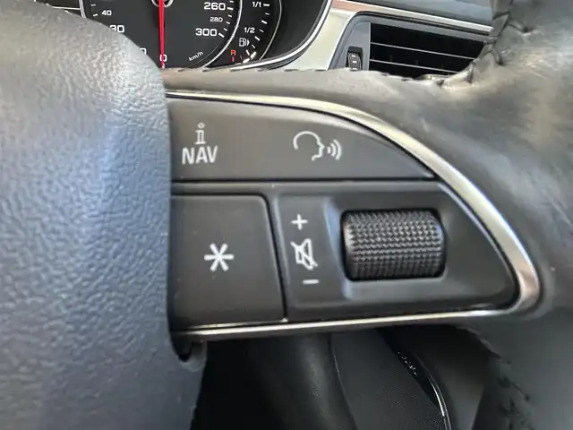 アウディ Ａ６ アバント 2．0 TFSI 群馬県 2014(平26)年 9.6万km ファントムブラックパールエフェクト ワンオーナー/メモリナビ/バックカメラ/Bluetooth/BOSEサウンド/クルーズコントロール/両側パワーシート/電動リアゲート/純正１７インチアルミホイール/アイドリングストップ/プッシュスタート