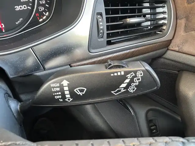 アウディ Ａ６ アバント 2．0 TFSI 群馬県 2014(平26)年 9.6万km ファントムブラックパールエフェクト ワンオーナー/メモリナビ/バックカメラ/Bluetooth/BOSEサウンド/クルーズコントロール/両側パワーシート/電動リアゲート/純正１７インチアルミホイール/アイドリングストップ/プッシュスタート