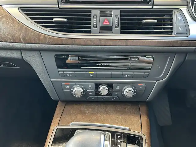アウディ Ａ６ アバント 2．0 TFSI 群馬県 2014(平26)年 9.6万km ファントムブラックパールエフェクト ワンオーナー/メモリナビ/バックカメラ/Bluetooth/BOSEサウンド/クルーズコントロール/両側パワーシート/電動リアゲート/純正１７インチアルミホイール/アイドリングストップ/プッシュスタート