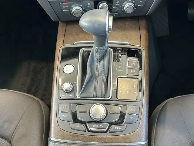 アウディ Ａ６ アバント 2．0 TFSI 群馬県 2014(平26)年 9.6万km ファントムブラックパールエフェクト ワンオーナー/メモリナビ/バックカメラ/Bluetooth/BOSEサウンド/クルーズコントロール/両側パワーシート/電動リアゲート/純正１７インチアルミホイール/アイドリングストップ/プッシュスタート