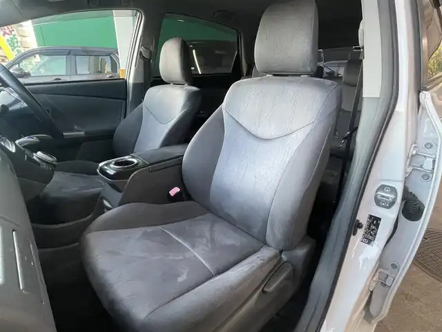 トヨタ プリウス α G 愛知県 2012(平24)年 8.1万km スーパーホワイトⅡ 社外ナビ/(フルセグ/CD/DVD/AM/FM/Bluetooth/USB)/バックカメラ/クルーズコントロール/ビルトインETC/社外前後ドラレコ/純正フロアマット/純正AW16インチ/オートLEDライト/電動格納ミラー/スマートキー×2