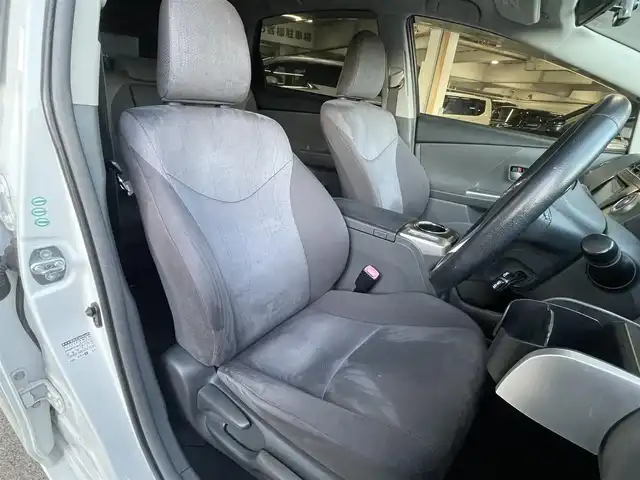 トヨタ プリウス α G 愛知県 2012(平24)年 8.1万km スーパーホワイトⅡ 社外ナビ/(フルセグ/CD/DVD/AM/FM/Bluetooth/USB)/バックカメラ/クルーズコントロール/ビルトインETC/社外前後ドラレコ/純正フロアマット/純正AW16インチ/オートLEDライト/電動格納ミラー/スマートキー×2