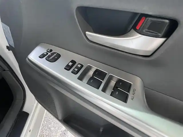 トヨタ プリウス α G 愛知県 2012(平24)年 8.1万km スーパーホワイトⅡ 社外ナビ/(フルセグ/CD/DVD/AM/FM/Bluetooth/USB)/バックカメラ/クルーズコントロール/ビルトインETC/社外前後ドラレコ/純正フロアマット/純正AW16インチ/オートLEDライト/電動格納ミラー/スマートキー×2