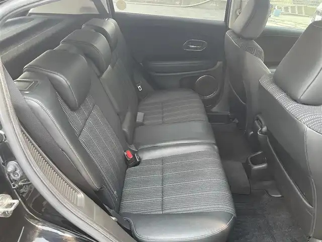 ホンダ ヴェゼル ハイブリッド Z 福岡県 2014(平26)年 6.7万km クリスタルブラックパール 純正７型メモリーナビ（CD）バックモニタークルコンドラレコETCシートヒーター純正LED/マット/アルミスマートキープッシュスタートエンジンスターター