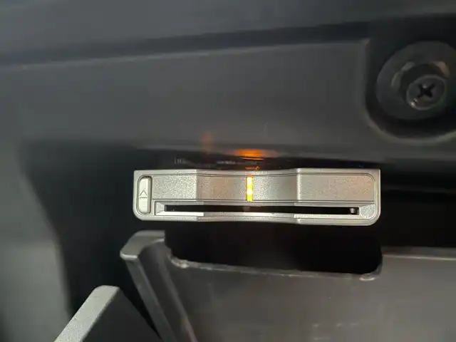 ホンダ ヴェゼル ハイブリッド Z 福岡県 2014(平26)年 6.7万km クリスタルブラックパール 純正７型メモリーナビ（CD）バックモニタークルコンドラレコETCシートヒーター純正LED/マット/アルミスマートキープッシュスタートエンジンスターター