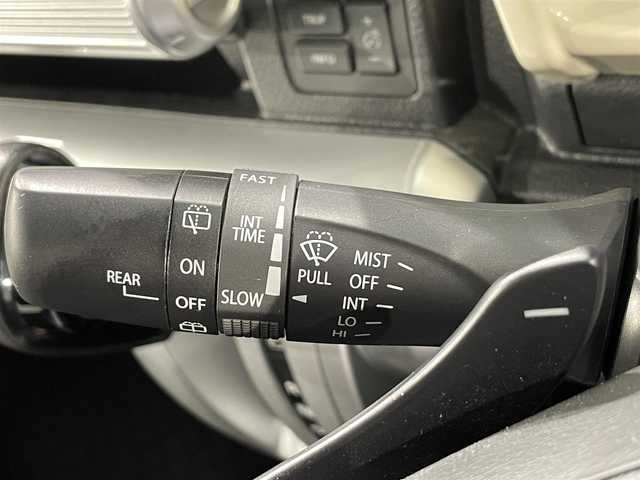 スズキ クロスビー HYBRID MZ 愛知県 2018(平30)年 4.4万km ピュアホワイトP 純正ディスプレイオーディオ　/（AM/FM/Bluetooth/CD)/衝突軽減ブレーキ　/ビルトインＥＴＣ　/シートヒーター　/ＬＥＤヘッドライト/オートクルーズコントロール　/コーナーセンサー/レーンキープアシスト/パドルシフト　/純正フロアマット　/ＵＳＢ端子　/ＬＥＤフォグ　