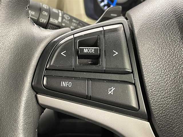 スズキ クロスビー HYBRID MZ 愛知県 2018(平30)年 4.4万km ピュアホワイトP 純正ディスプレイオーディオ　/（AM/FM/Bluetooth/CD)/衝突軽減ブレーキ　/ビルトインＥＴＣ　/シートヒーター　/ＬＥＤヘッドライト/オートクルーズコントロール　/コーナーセンサー/レーンキープアシスト/パドルシフト　/純正フロアマット　/ＵＳＢ端子　/ＬＥＤフォグ　