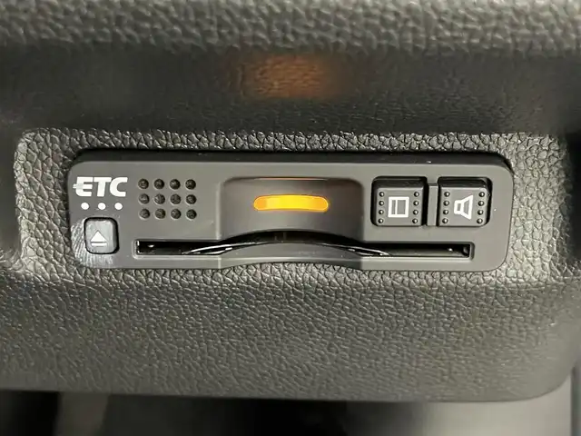 ホンダ フリード クロスター ホンダセンシング 熊本県 2020(令2)年 3万km プラチナホワイトパール 純正ナビ【VXM-204VFi】/・(CD/DVD/フルセグ/BT/SD/USB)/バックカメラ/社外前後ドライブレコーダー/ビルトインETC/両側パワースライドドア/ホンダセンシング/・アダプティブクルーズコントロール/・衝突軽減ブレーキ/・誤発進制御機能/・後方誤発進抑制機能/・近距離衝突軽減ブレーキ/・歩行者事故低減ステアリング/・路外逸脱制御機能/・車線維持支援システム/横滑り防止/アイドリングストップ/純正15インチアルミホイール/革巻きステアリング/ステアリングスイッチ/ハーフレザーシート/ルーフレール/オートライト/LEDヘッドライト/フォグライト/スマートキー/プッシュスタート/スペアキー1本/保証書/取扱説明書