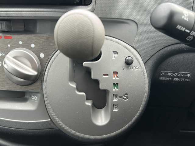 トヨタ シエンタ X LTD 東京都 2009(平21)年 3.6万km ライトグリーンメタリック ワンオーナー/社外ナビ【Bluetooth接続可、フルセグTV、CD】/片側パワースライドドア/純正フロアマット/チップアップシート/三列シート/ETC/盗難防止装置/ABS/Wエアバッグ/リモコンキー/スペアキー1本/保証書、取扱説明書