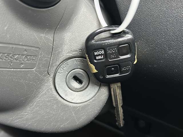 トヨタ シエンタ X LTD 東京都 2009(平21)年 3.6万km ライトグリーンメタリック ワンオーナー/社外ナビ【Bluetooth接続可、フルセグTV、CD】/片側パワースライドドア/純正フロアマット/チップアップシート/三列シート/ETC/盗難防止装置/ABS/Wエアバッグ/リモコンキー/スペアキー1本/保証書、取扱説明書