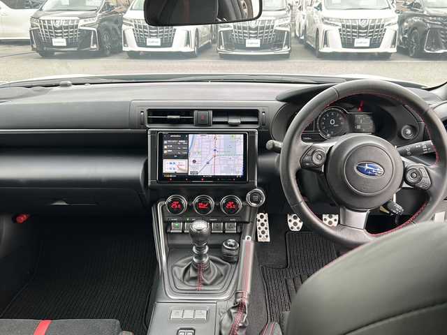 スバル ＢＲＺ S 京都府 2023(令5)年 1.2万km クリスタルホワイトP ワンオーナー /STIフロントエアロ /カロッツェリア純正SDナビ(AVIC-CQ912)/フルセグ /CD/DVD再生機能/Bluetooth/USB入力端子/AUX/禁煙 /バックカメラ /LEDヘッドライト /オートライト/ハーフレザー /前席シートヒーター /前方ドライブレコーダー /純正AW18インチ /衝突軽減/レーダークルーズコントロール/Wエアバッグ/カーテンエアバッグ