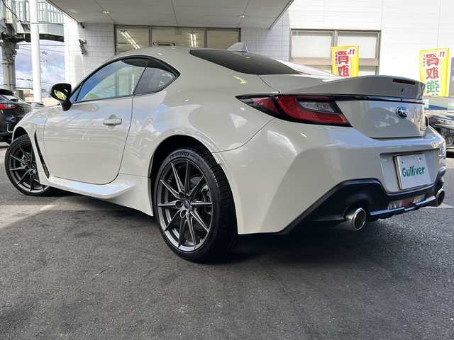 スバル ＢＲＺ S 京都府 2023(令5)年 1.2万km クリスタルホワイトP ワンオーナー /STIフロントエアロ /カロッツェリア純正SDナビ(AVIC-CQ912)/フルセグ /CD/DVD再生機能/Bluetooth/USB入力端子/AUX/禁煙 /バックカメラ /LEDヘッドライト /オートライト/ハーフレザー /前席シートヒーター /前方ドライブレコーダー /純正AW18インチ /衝突軽減/レーダークルーズコントロール/Wエアバッグ/カーテンエアバッグ