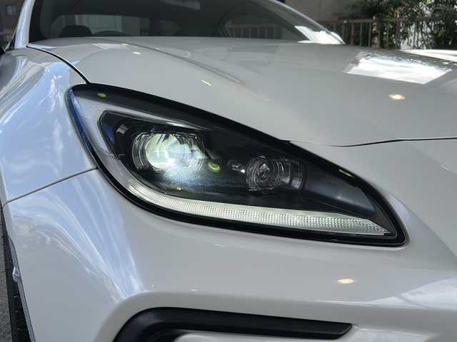 スバル ＢＲＺ S 京都府 2023(令5)年 1.2万km クリスタルホワイトP ワンオーナー /STIフロントエアロ /カロッツェリア純正SDナビ(AVIC-CQ912)/フルセグ /CD/DVD再生機能/Bluetooth/USB入力端子/AUX/禁煙 /バックカメラ /LEDヘッドライト /オートライト/ハーフレザー /前席シートヒーター /前方ドライブレコーダー /純正AW18インチ /衝突軽減/レーダークルーズコントロール/Wエアバッグ/カーテンエアバッグ