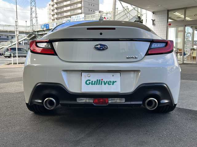 スバル ＢＲＺ S 京都府 2023(令5)年 1.2万km クリスタルホワイトP ワンオーナー /STIフロントエアロ /カロッツェリア純正SDナビ(AVIC-CQ912)/フルセグ /CD/DVD再生機能/Bluetooth/USB入力端子/AUX/禁煙 /バックカメラ /LEDヘッドライト /オートライト/ハーフレザー /前席シートヒーター /前方ドライブレコーダー /純正AW18インチ /衝突軽減/レーダークルーズコントロール/Wエアバッグ/カーテンエアバッグ