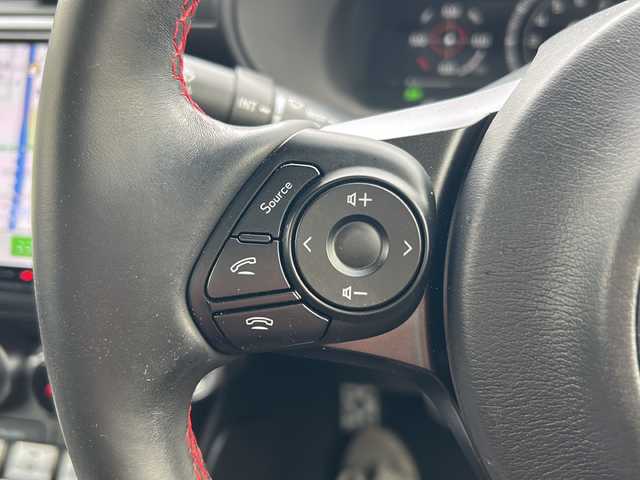 スバル ＢＲＺ S 京都府 2023(令5)年 1.2万km クリスタルホワイトP ワンオーナー /STIフロントエアロ /カロッツェリア純正SDナビ(AVIC-CQ912)/フルセグ /CD/DVD再生機能/Bluetooth/USB入力端子/AUX/禁煙 /バックカメラ /LEDヘッドライト /オートライト/ハーフレザー /前席シートヒーター /前方ドライブレコーダー /純正AW18インチ /衝突軽減/レーダークルーズコントロール/Wエアバッグ/カーテンエアバッグ